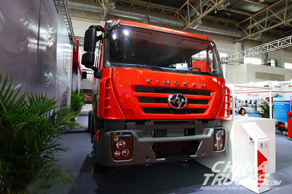 First OEM 4-door Fire Truck Chassis Shines Off at China Fire 2017