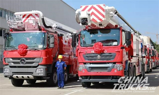 XCMG and Its 11 New Industrial-leading Fire Trucks Appear at China Fire 2017