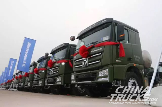 XCMG Delivers 300 HANVAN Heavy-duty Trucks and Receives Orders of Another 600 U