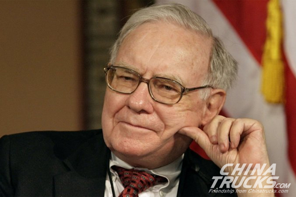Warren Buffett Says These 4 CEOs Are Among the Best