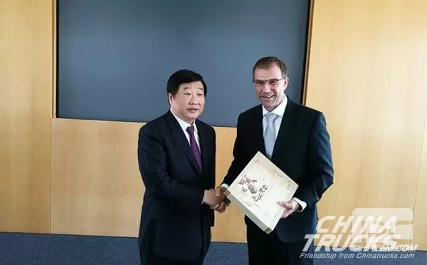 Weichai Chairman Heads a Delegation to visit MTU and MAN