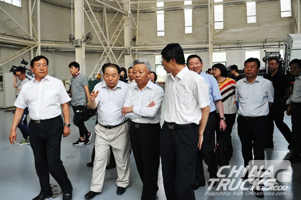 AIIB President Visits SINOTRUK