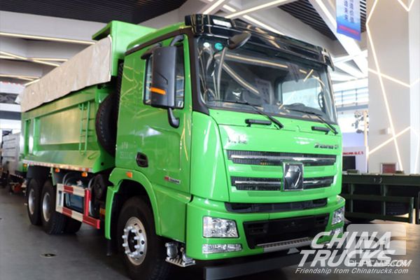 XCMG Brings Six Star Vehicles On Display at Liangshan Special Vehicle Expo