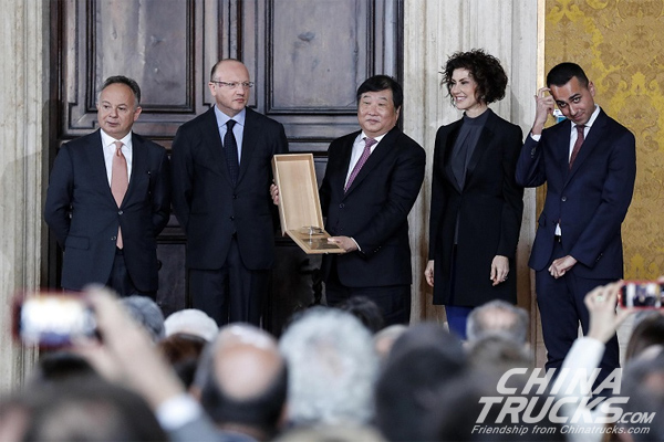  Tan Xuguang be the Only Foreign Entrepreneur to Get Italian Leonardo Awards