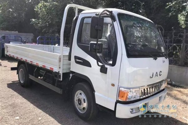 JAC D6176 Self-dump Truck: A New Star in Urban Logistics