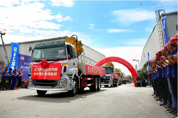XCMG-Foton Exports 50 Articulated Boom Truck Mounted Cranes to Middle East