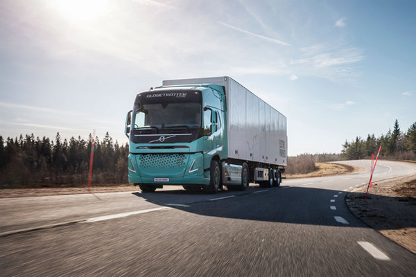Volvo Developes Heavy-duty Electric Concept Trucks 