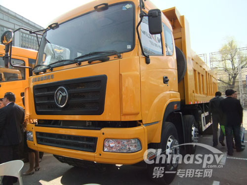 Dongfeng 6×4 natural gas dumper