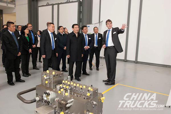MIIT Leaders Visit XCMG Europe