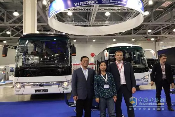 Dongfeng Cummins Attends East Europe Commercial Vehicle Exhibition