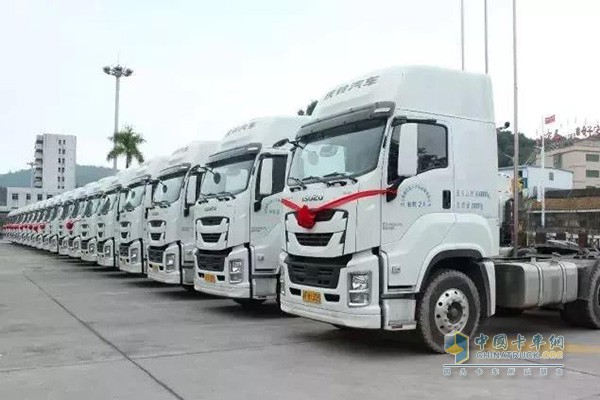 30 Qingling GIGA Tractors with FAST Transmission Made Their First Delivery