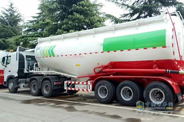 CIMC Lingyu Tank Trucks Exported to South East Asia