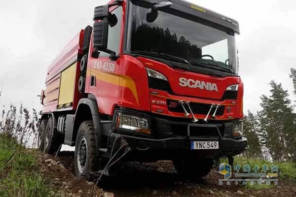 Scania Delivers  XT P 370 6×6 Tanker to Fight Forest Fires in Sweden