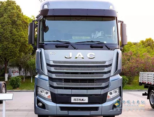 JAC Gallop K7 and V& on Display at JAC Brand Day