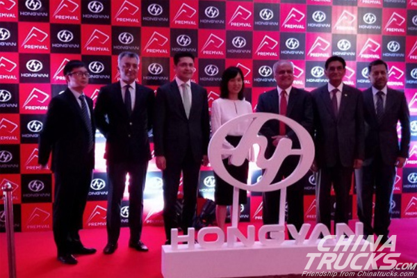 SAIC Hongyan Genlyon Trucks and Self-dumping Trucks Revealed in Pakistan