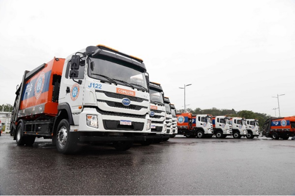 BYD Delivers 9 Electric Waste Trucks to Rio de Janeiro, Brazil 