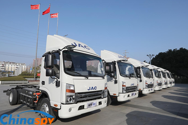 JAC delivered 100 units pure electric light trucks to France and Spain