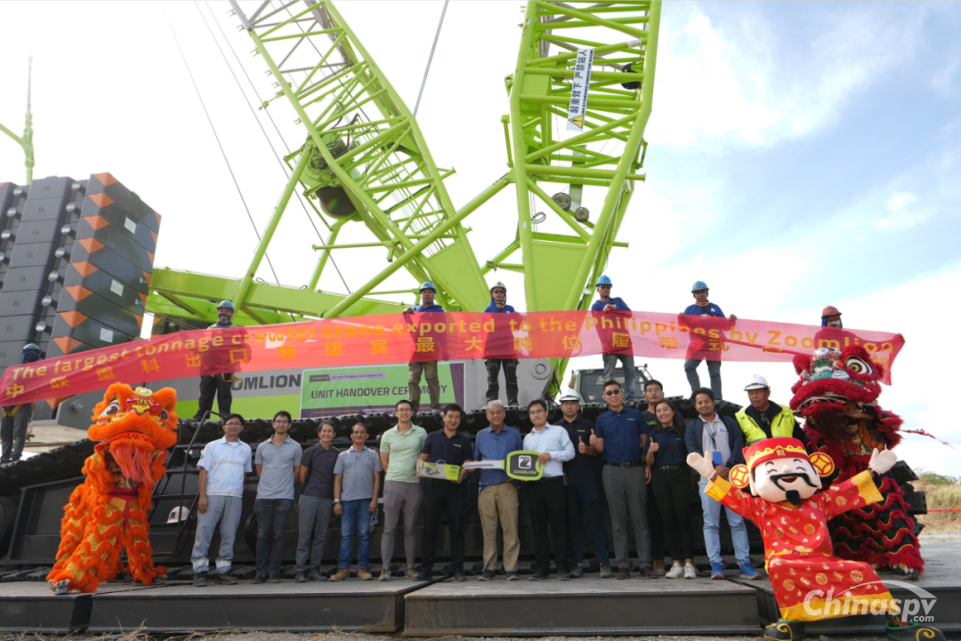 Zoomlion ZCC11800 Large Tonnage Crawler Cranes Was Delivered Successfully 