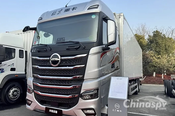 580 horsepower Beijing Dream Chasing cold chain truck