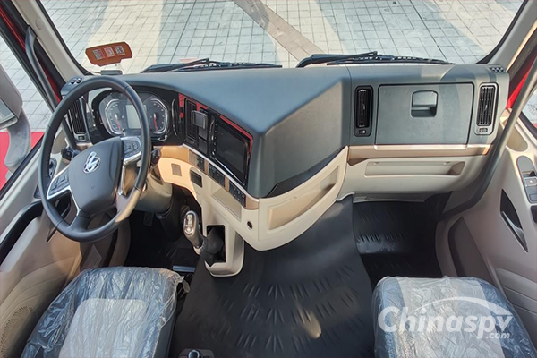 Dongfeng Liuzhou Automobile Chenglong H5 Green Channel RV