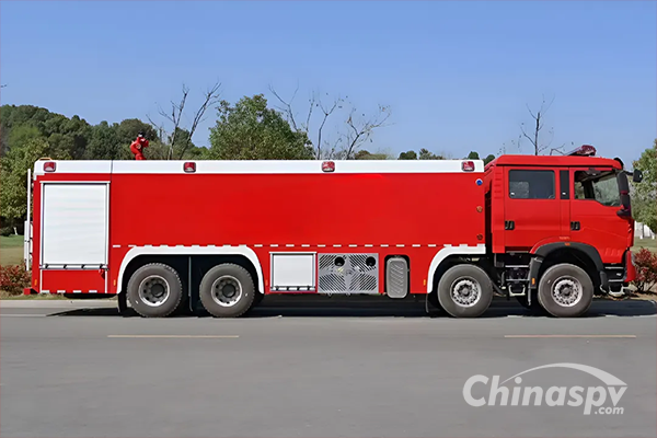 Sinotruk HOWO 25-ton Foam Fire Engine