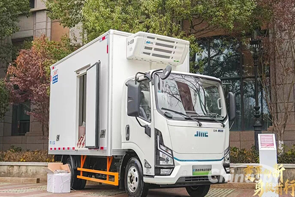 Jiangling E-Luda Pure Electric Refrigerated Truck