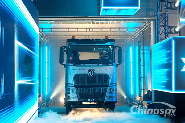 Dongfeng Xinjiang X7-C Engineering Vehicle