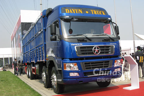 FAW TRUCKS Debuts J7 and Tiger 6G