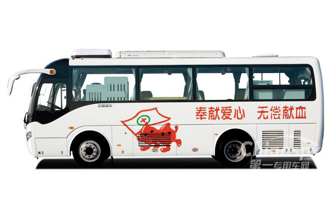 FAW TRUCKS Debuts J7 and Tiger 6G