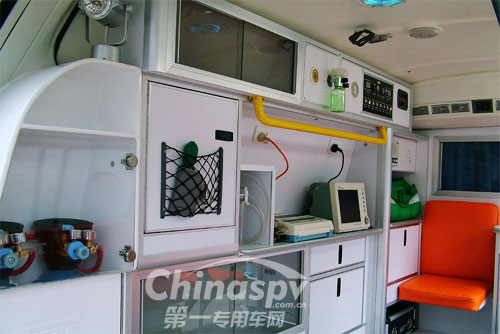 FAW TRUCKS Debuts J7 and Tiger 6G