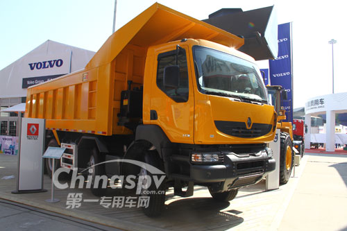 FAW TRUCKS Debuts J7 and Tiger 6G