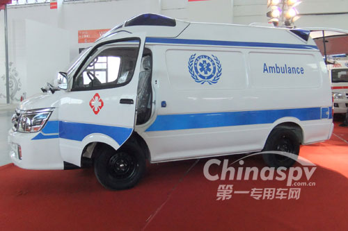 FAW TRUCKS Debuts J7 and Tiger 6G