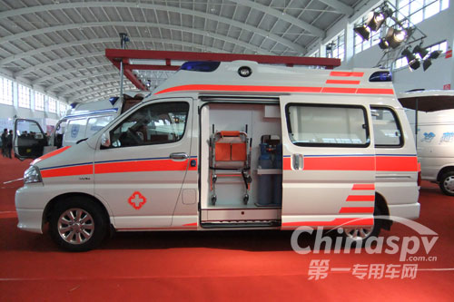 FAW TRUCKS Debuts J7 and Tiger 6G