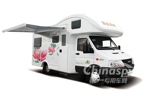 FAW TRUCKS Debuts J7 and Tiger 6G