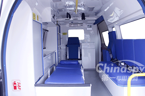 FAW TRUCKS Debuts J7 and Tiger 6G
