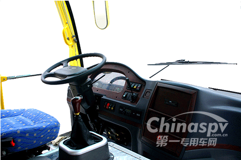 FAW TRUCKS Debuts J7 and Tiger 6G
