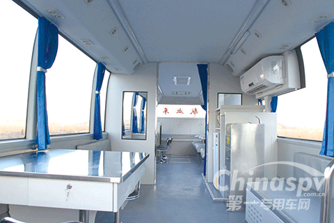 FAW TRUCKS Debuts J7 and Tiger 6G