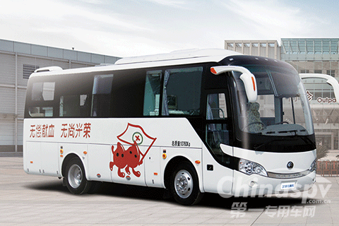 FAW TRUCKS Debuts J7 and Tiger 6G