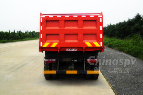 FAW TRUCKS Debuts J7 and Tiger 6G