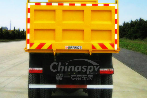 FAW TRUCKS Debuts J7 and Tiger 6G