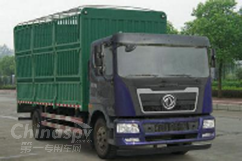 FAW TRUCKS Debuts J7 and Tiger 6G