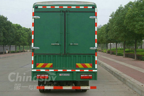 FAW TRUCKS Debuts J7 and Tiger 6G