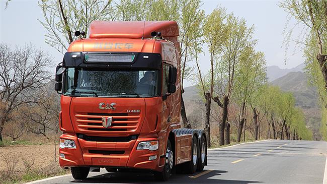 FAW TRUCKS Debuts J7 and Tiger 6G