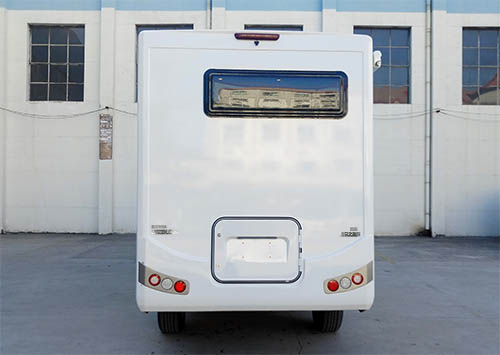 FAW TRUCKS Debuts J7 and Tiger 6G