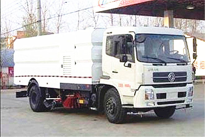 FAW TRUCKS Debuts J7 and Tiger 6G