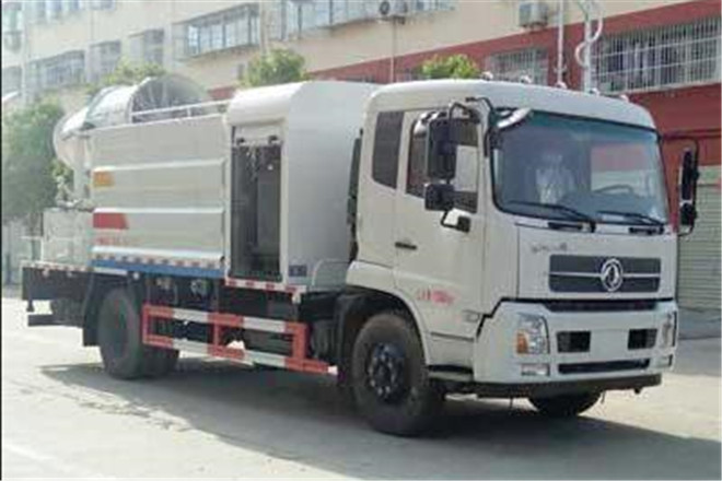 FAW TRUCKS Debuts J7 and Tiger 6G
