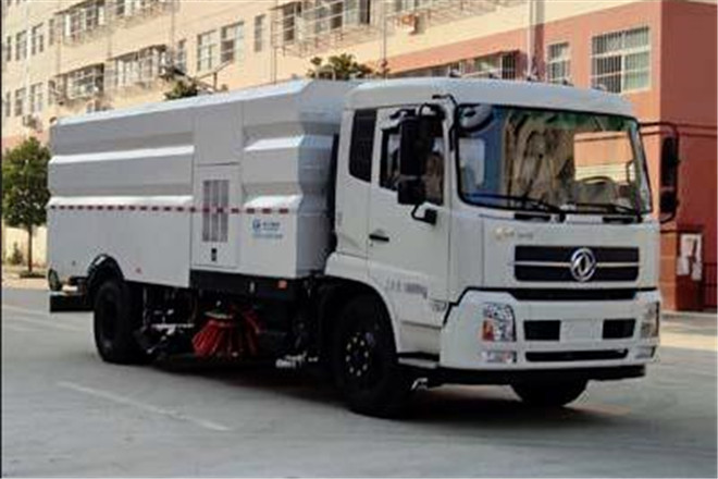 FAW TRUCKS Debuts J7 and Tiger 6G