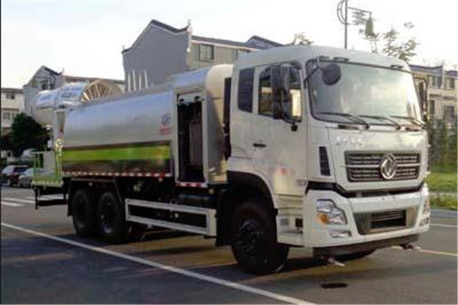 FAW TRUCKS Debuts J7 and Tiger 6G
