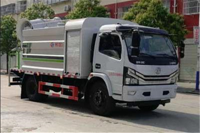 FAW TRUCKS Debuts J7 and Tiger 6G