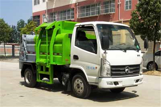 FAW TRUCKS Debuts J7 and Tiger 6G